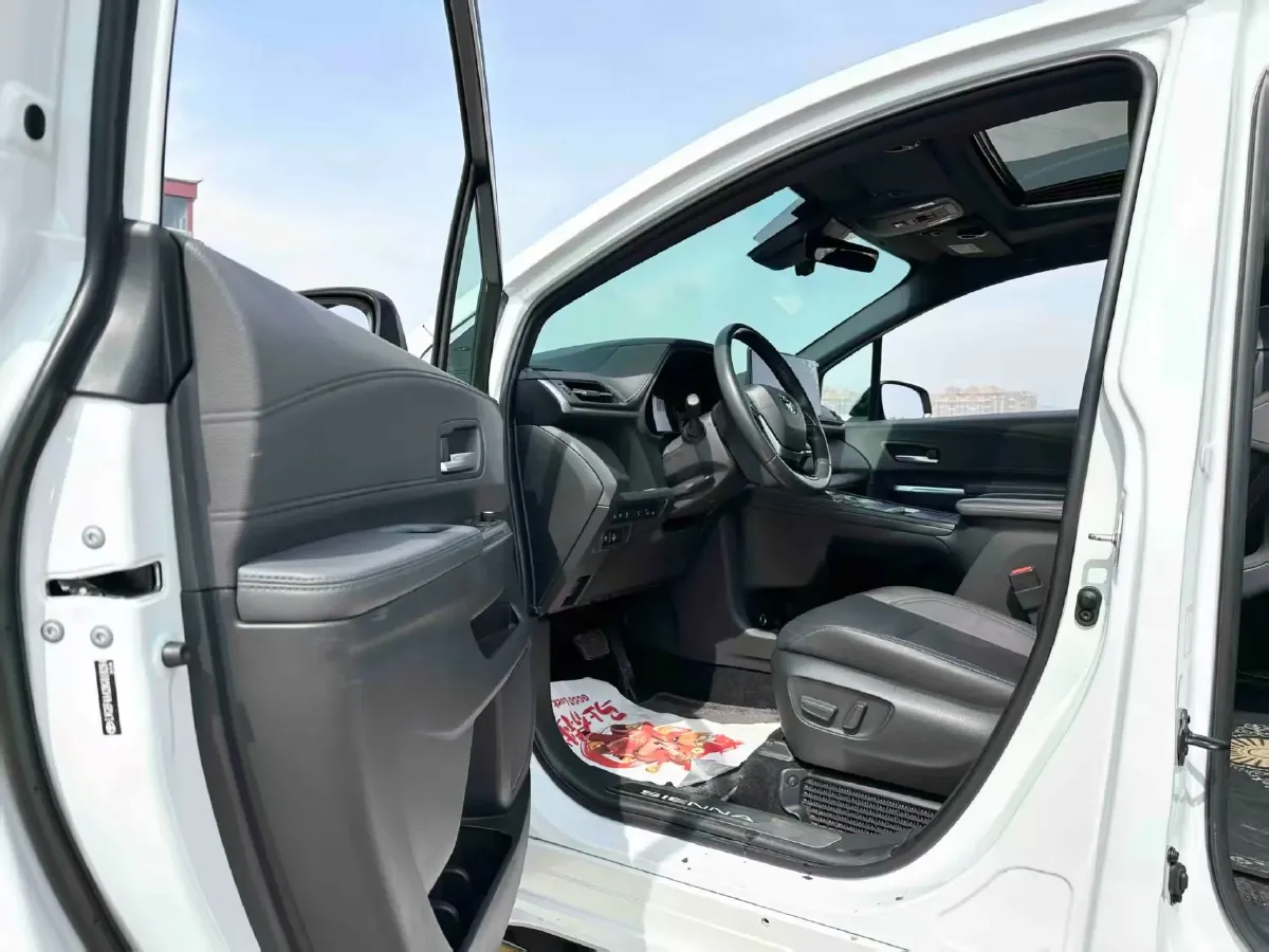 2024 Toyota Sienna 2.5L 189HP L4 E-CVT Hybrid,autocango,china used car exporter,china ev exporter,chinese used car exporter,chinese used ev exporter