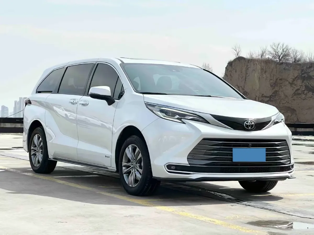 2024 Toyota Sienna 2.5L 189HP L4 E-CVT Hybrid,autocango,china used car exporter,china ev exporter,chinese used car exporter,chinese used ev exporter