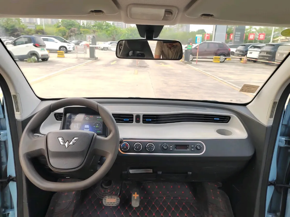 2021 WuLing HongGuang MINI EV BEV 13.8KWH,autocango,china used car exporter,china ev exporter,chinese used car exporter,chinese used ev exporter