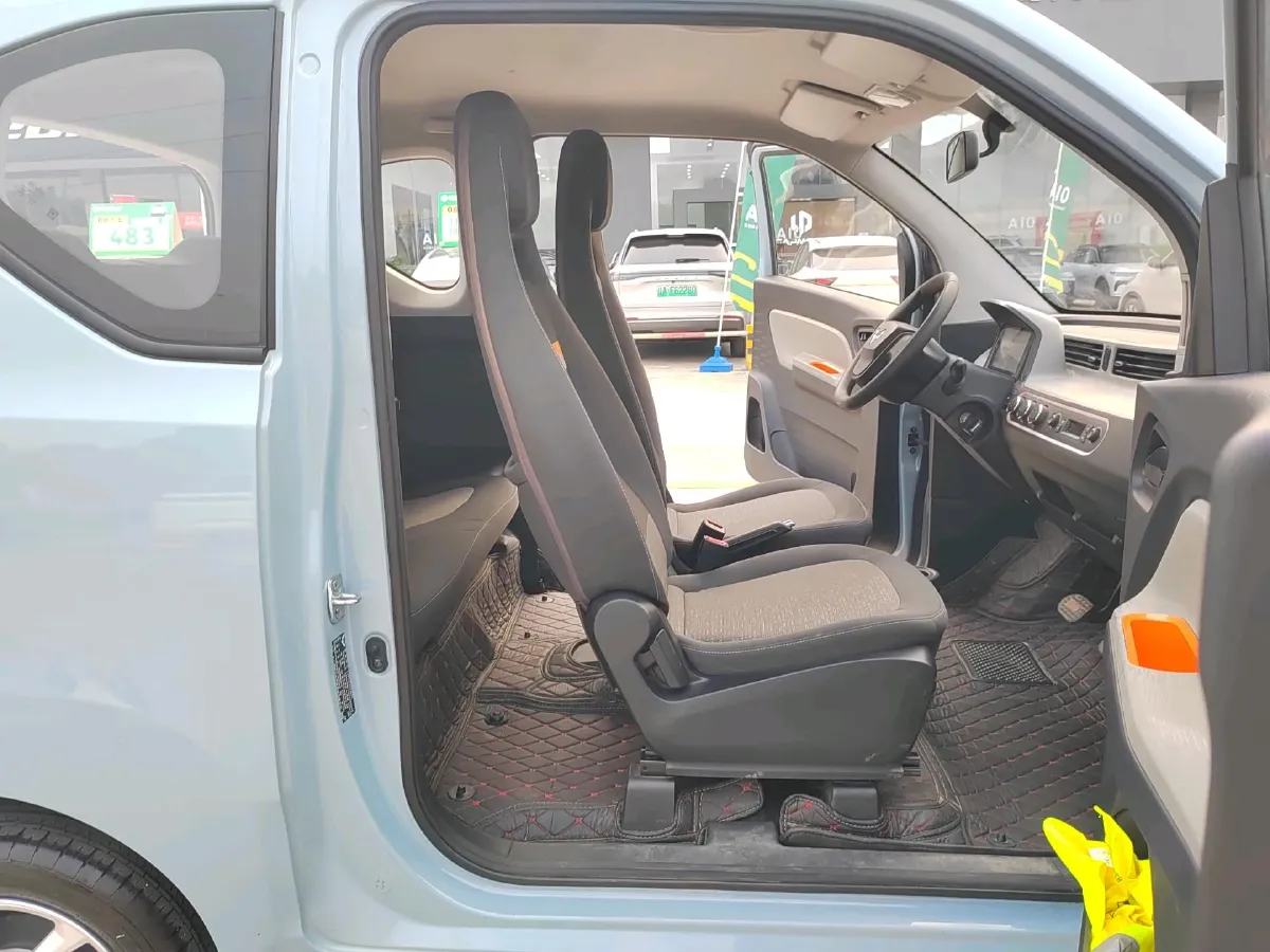 2021 WuLing HongGuang MINI EV BEV 13.8KWH,autocango,china used car exporter,china ev exporter,chinese used car exporter,chinese used ev exporter