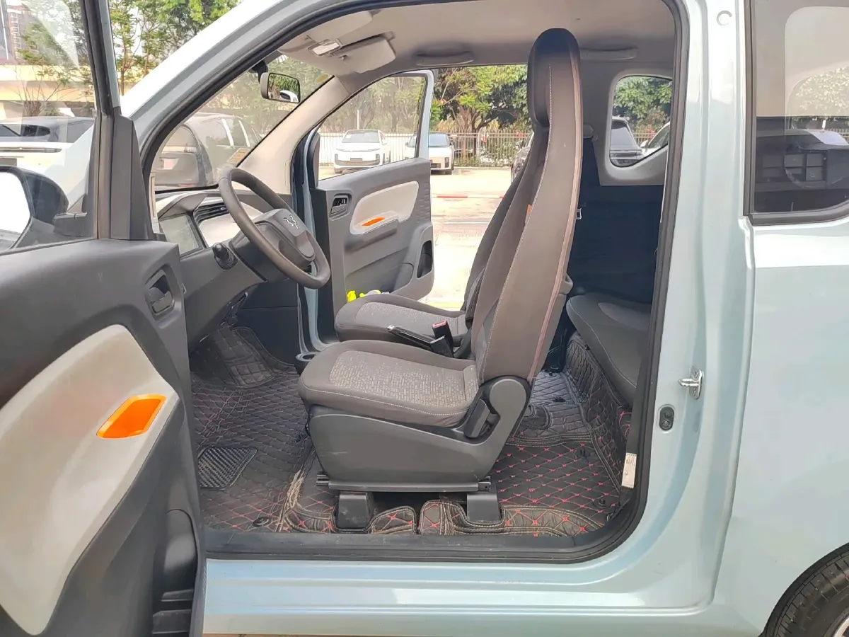 2021 WuLing HongGuang MINI EV BEV 13.8KWH,autocango,china used car exporter,china ev exporter,chinese used car exporter,chinese used ev exporter