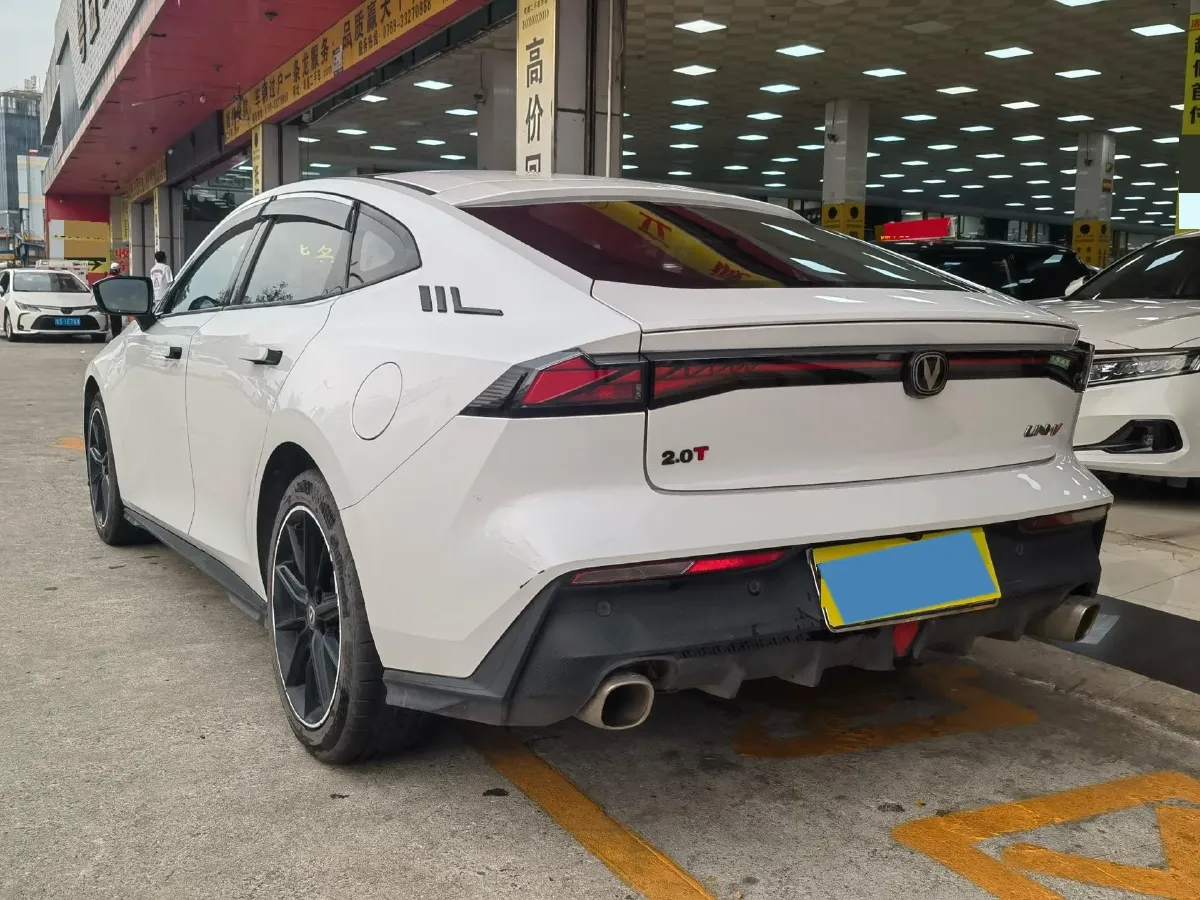 2023 ChangAn UNI-V 1.5T 188HP L4 7DCT,autocango,china used car exporter,china ev exporter,chinese used car exporter,chinese used ev exporter