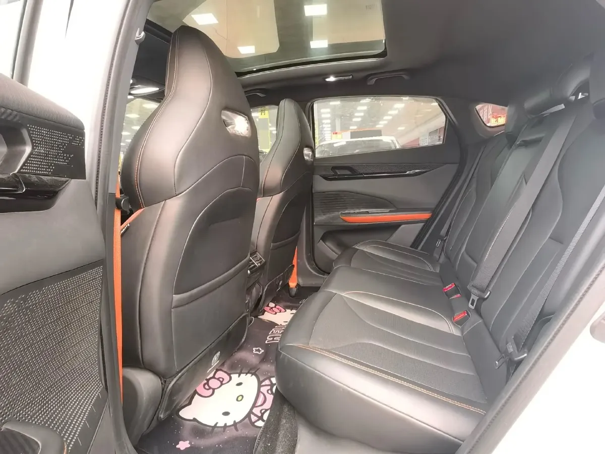 2023 ChangAn UNI-V 1.5T 188HP L4 7DCT,autocango,china used car exporter,china ev exporter,chinese used car exporter,chinese used ev exporter