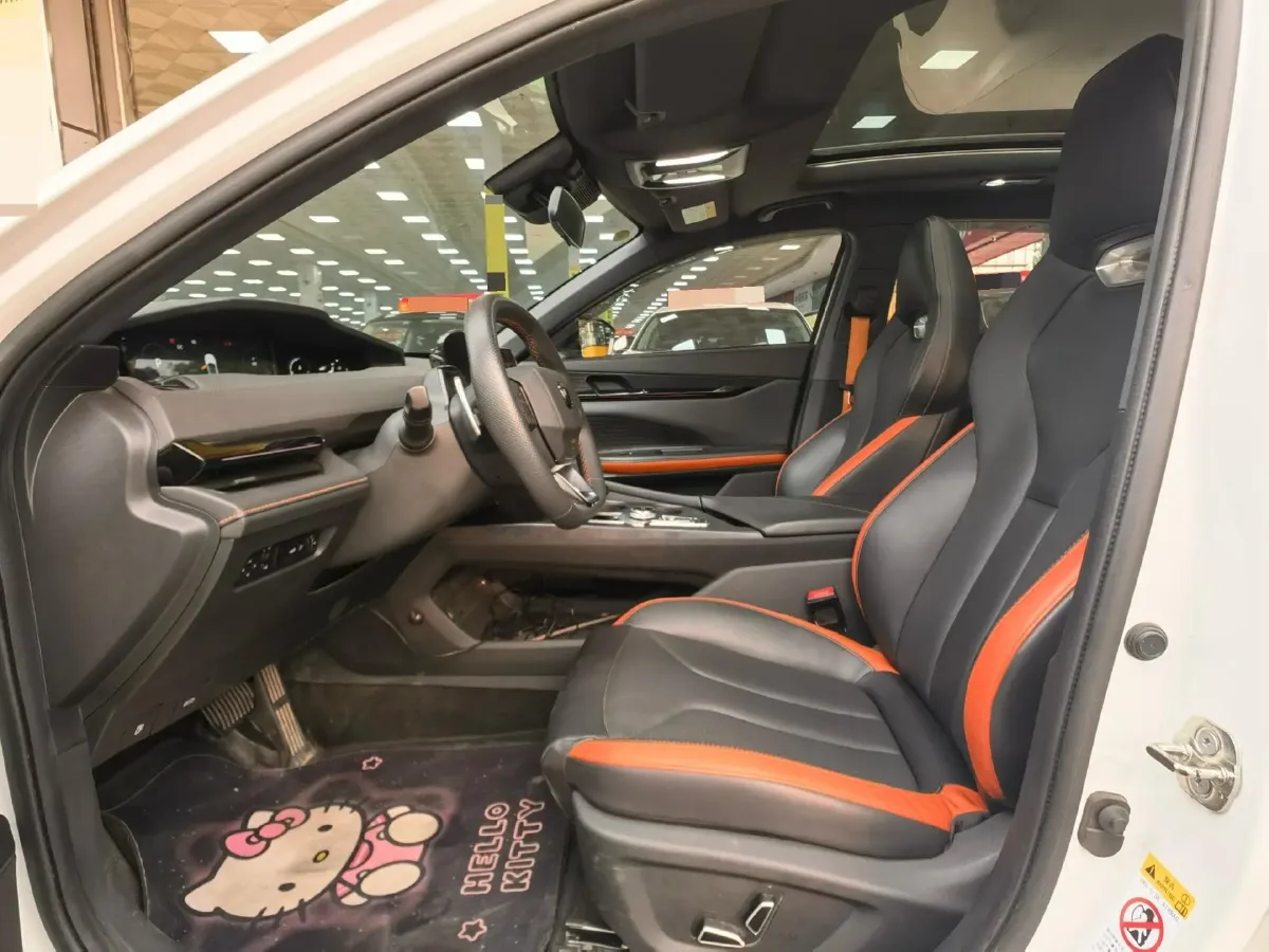 2023 ChangAn UNI-V 1.5T 188HP L4 7DCT,autocango,china used car exporter,china ev exporter,chinese used car exporter,chinese used ev exporter