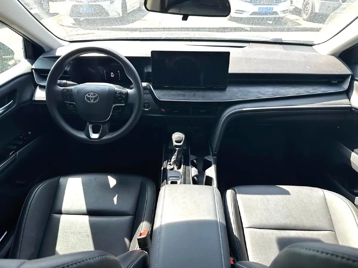 2024 Toyota Camry 2.0L 152HP L4 E-CVT Hybrid,autocango,china used car exporter,china ev exporter,chinese used car exporter,chinese used ev exporter