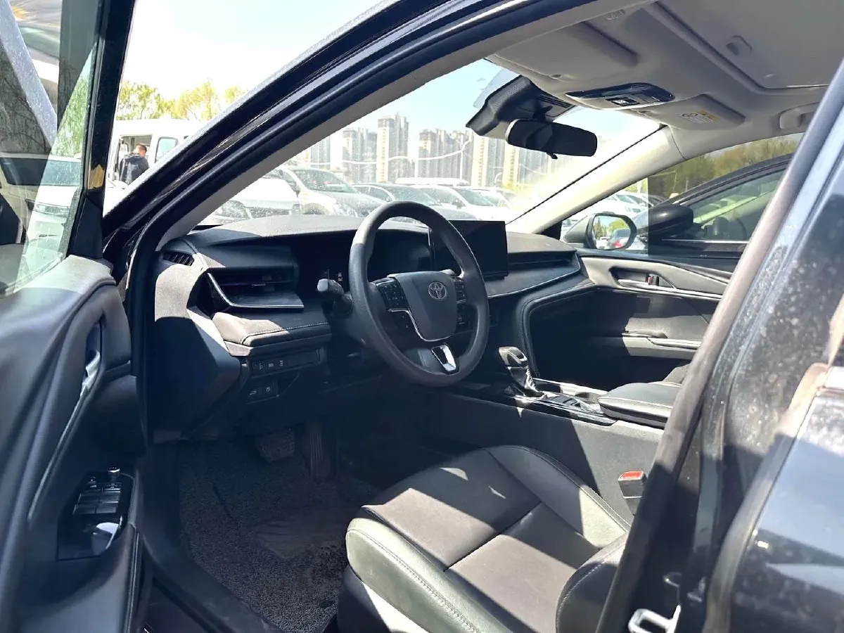 2024 Toyota Camry 2.0L 152HP L4 E-CVT Hybrid,autocango,china used car exporter,china ev exporter,chinese used car exporter,chinese used ev exporter