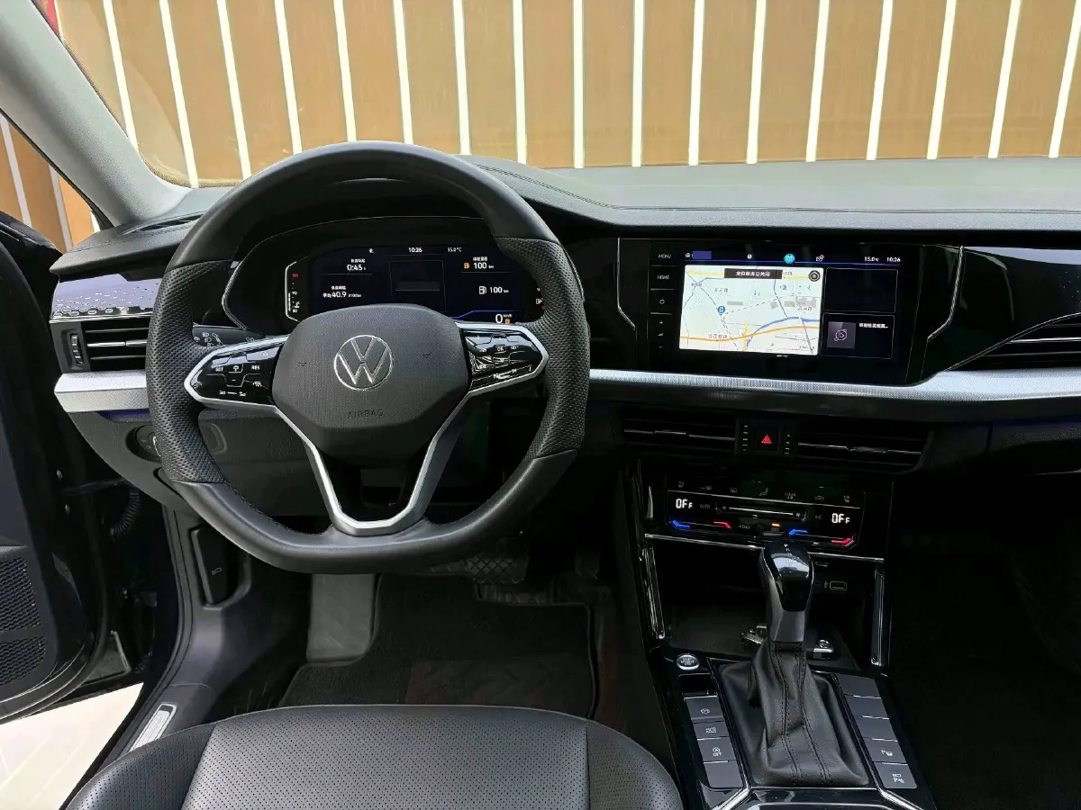 2024 Volkswagen Passat 2.0T 220HP L4 7DCT,autocango,china used car exporter,china ev exporter,chinese used car exporter,chinese used ev exporter