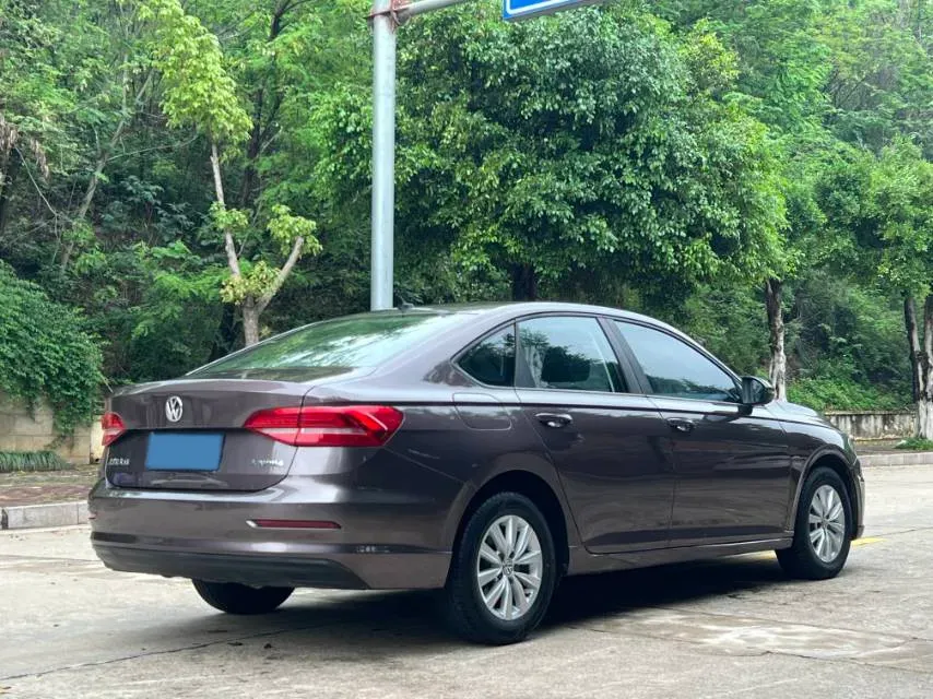 2018 Landwind XiaoYao 1.5T 163HP L4 CVT,autocango,china used car exporter,china ev exporter,chinese used car exporter,chinese used ev exporter