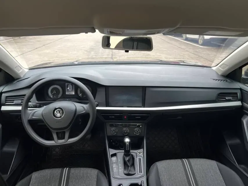 2018 Landwind XiaoYao 1.5T 163HP L4 CVT,autocango,china used car exporter,china ev exporter,chinese used car exporter,chinese used ev exporter