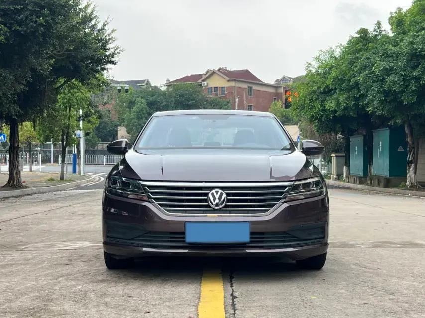 2018 Landwind XiaoYao 1.5T 163HP L4 CVT,autocango,china used car exporter,china ev exporter,chinese used car exporter,chinese used ev exporter
