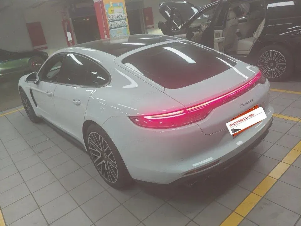 2021 Porsche Panamera 2.9T 330HP V6 8DCT,autocango,china used car exporter,china ev exporter,chinese used car exporter,chinese used ev exporter