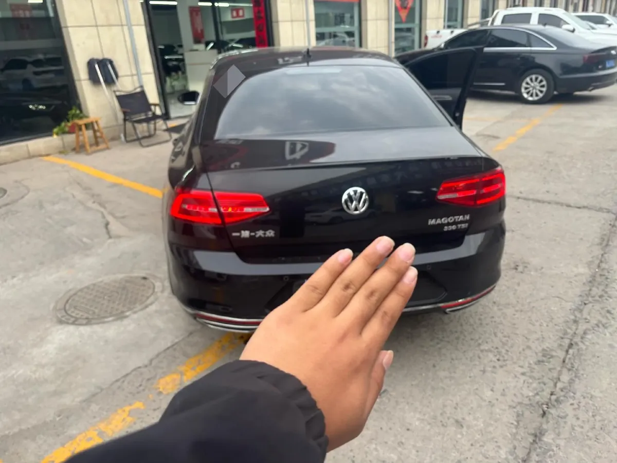 2019 Volkswagen Magotan 2.0T 186HP L4 7DCT,autocango,china used car exporter,china ev exporter,chinese used car exporter,chinese used ev exporter