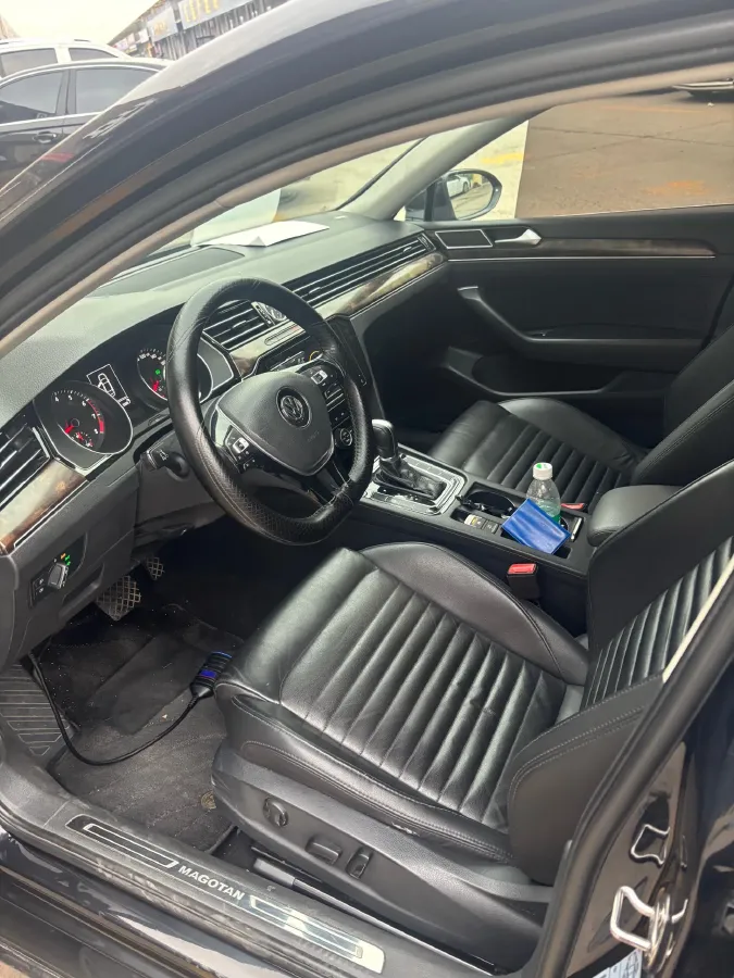2019 Volkswagen Magotan 2.0T 186HP L4 7DCT,autocango,china used car exporter,china ev exporter,chinese used car exporter,chinese used ev exporter