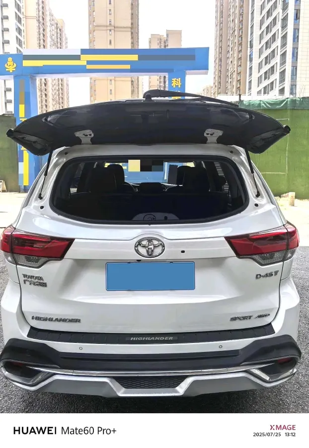 2018 Jeep Grand Commander 2.0T 265HP L4 9AT,autocango,china used car exporter,china ev exporter,chinese used car exporter,chinese used ev exporter