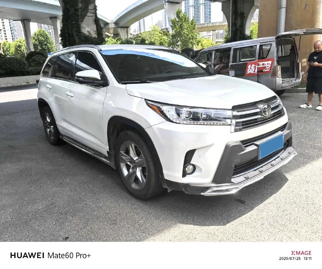 2018 Jeep Grand Commander 2.0T 265HP L4 9AT,autocango,china used car exporter,china ev exporter,chinese used car exporter,chinese used ev exporter