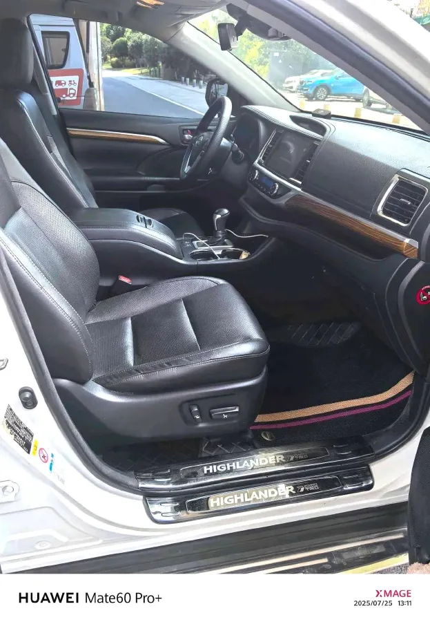 2018 Jeep Grand Commander 2.0T 265HP L4 9AT,autocango,china used car exporter,china ev exporter,chinese used car exporter,chinese used ev exporter