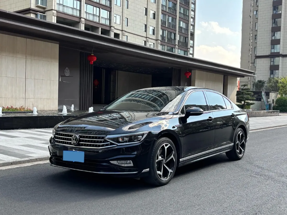 2023 Volkswagen Magotan 2.0T 186HP L4 7DCT,autocango,china used car exporter,china ev exporter,chinese used car exporter,chinese used ev exporter