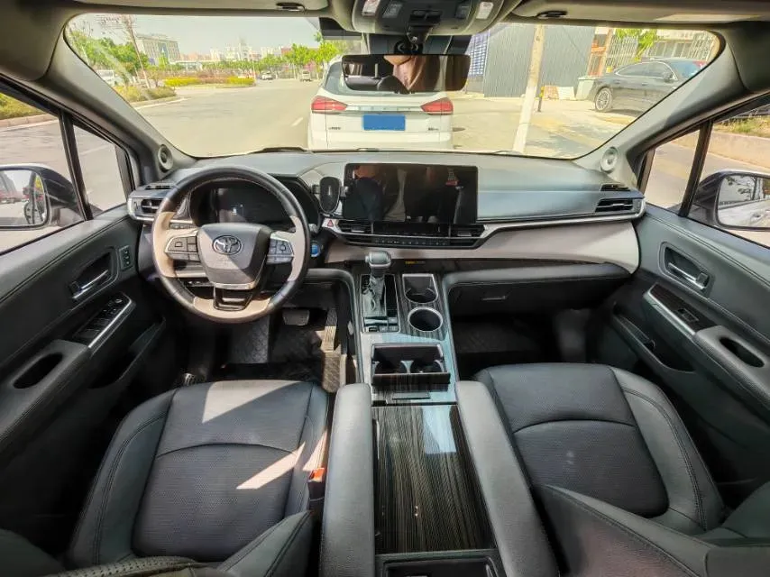 2023 Toyota Granvia 2.5L 189HP L4 E-CVT Hybrid,autocango,china used car exporter,china ev exporter,chinese used car exporter,chinese used ev exporter