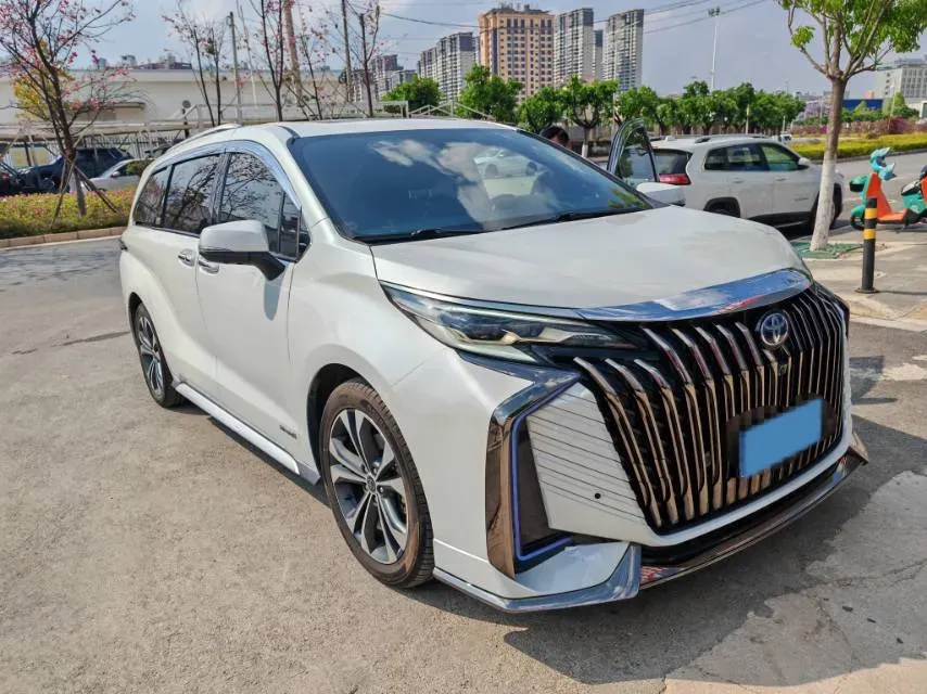 2023 Toyota Granvia 2.5L 189HP L4 E-CVT Hybrid,autocango,china used car exporter,china ev exporter,chinese used car exporter,chinese used ev exporter