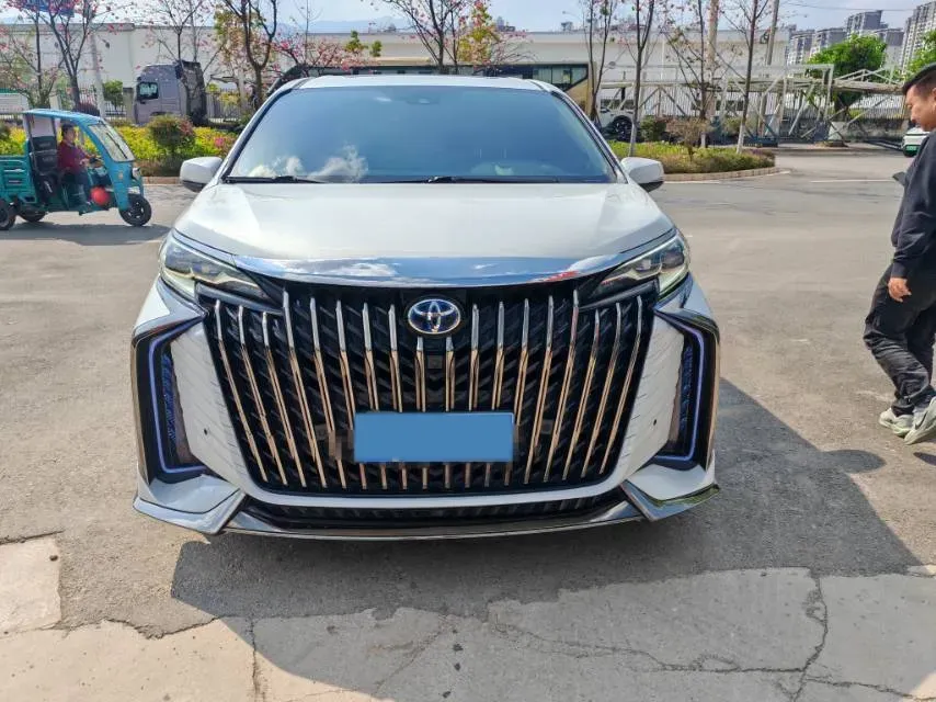 2023 Toyota Granvia 2.5L 189HP L4 E-CVT Hybrid,autocango,china used car exporter,china ev exporter,chinese used car exporter,chinese used ev exporter