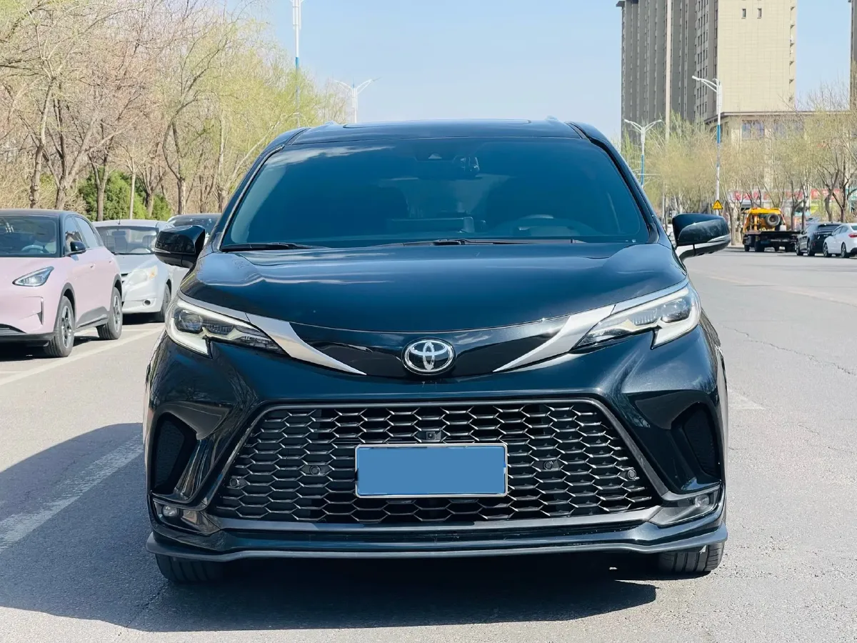 2024 Toyota Granvia 2.5L 189HP L4 E-CVT Hybrid,autocango,china used car exporter,china ev exporter,chinese used car exporter,chinese used ev exporter