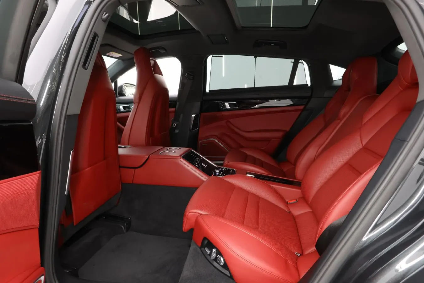 2021 Porsche Panamera 2.9T 330HP V6 8DCT PHEV 17.9KWH,autocango,china used car exporter,china ev exporter,chinese used car exporter,chinese used ev exporter