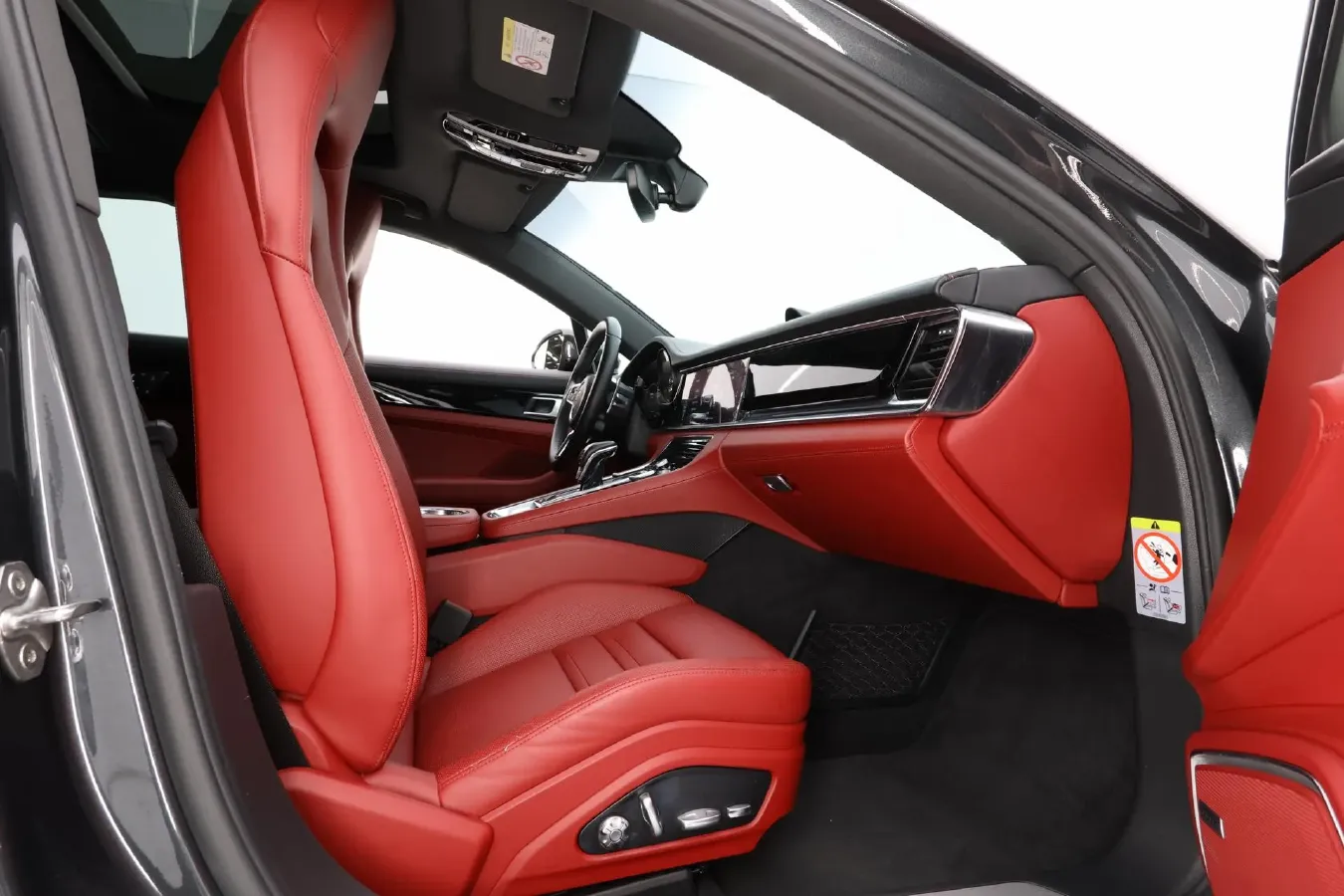 2021 Porsche Panamera 2.9T 330HP V6 8DCT PHEV 17.9KWH,autocango,china used car exporter,china ev exporter,chinese used car exporter,chinese used ev exporter