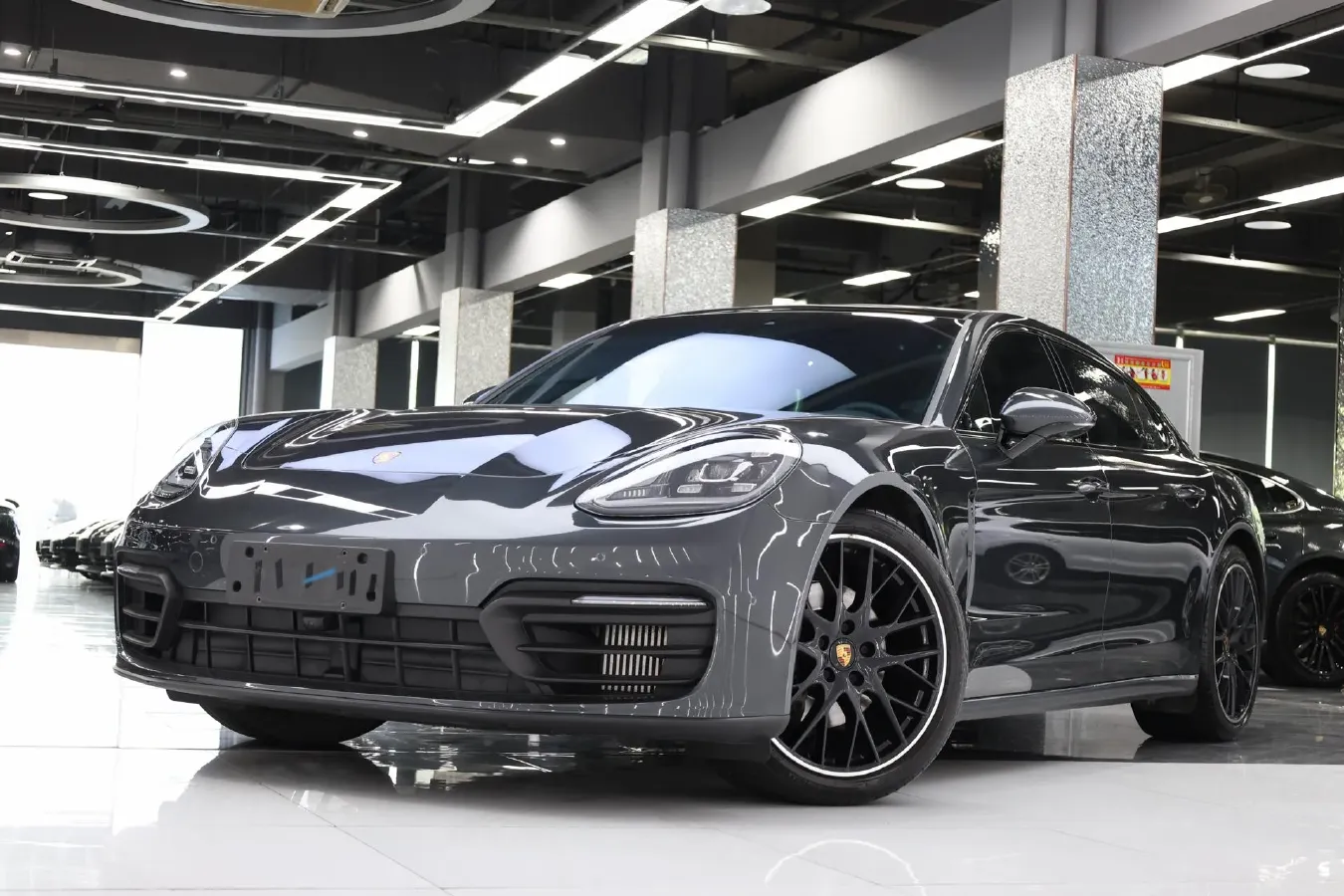 2022 Porsche Panamera 2.9T 330HP V6 8DCT,autocango,china used car exporter,china ev exporter,chinese used car exporter,chinese used ev exporter