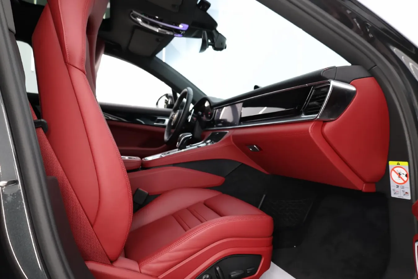 2022 Porsche Panamera 2.9T 330HP V6 8DCT,autocango,china used car exporter,china ev exporter,chinese used car exporter,chinese used ev exporter