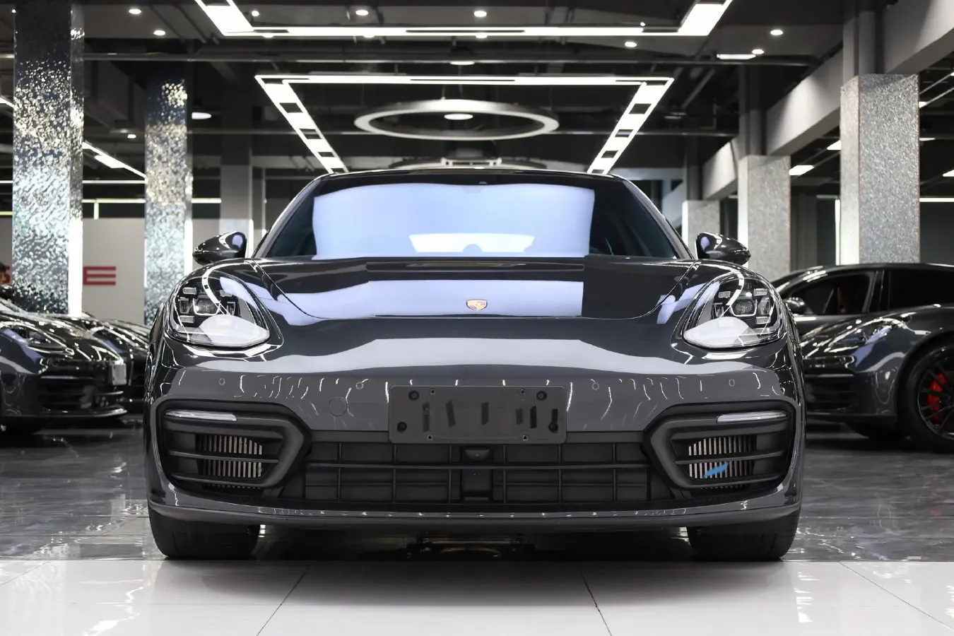 2022 Porsche Panamera 2.9T 330HP V6 8DCT,autocango,china used car exporter,china ev exporter,chinese used car exporter,chinese used ev exporter
