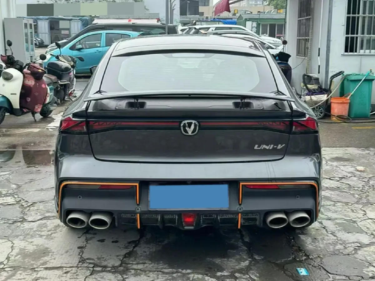 2023 ChangAn UNI-V 1.5T 188HP L4 7DCT,autocango,china used car exporter,china ev exporter,chinese used car exporter,chinese used ev exporter
