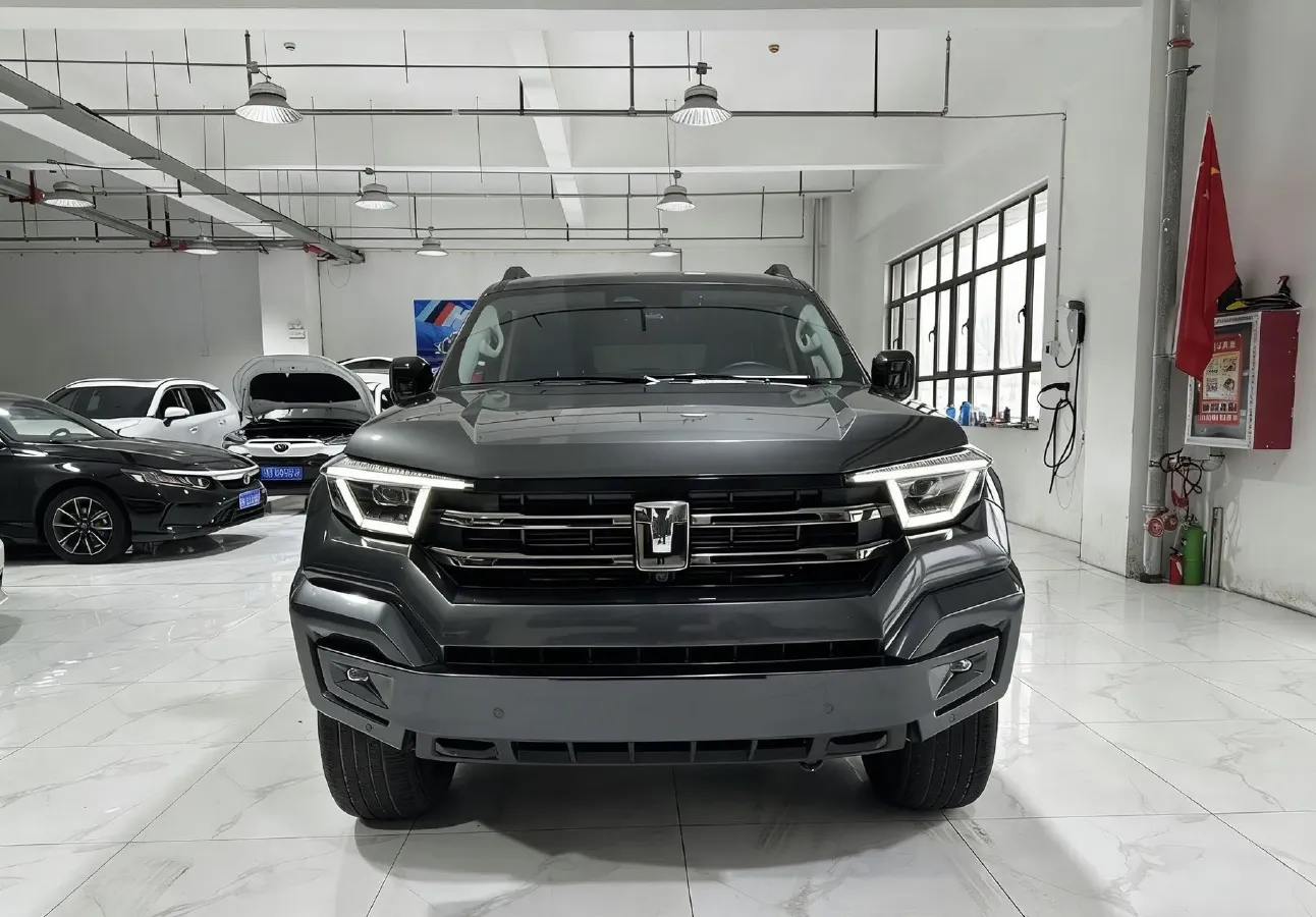 2023 Tank 400 2.0T 252HP L4 9AT PHEV 37.1KWH,autocango,china used car exporter,china ev exporter,chinese used car exporter,chinese used ev exporter