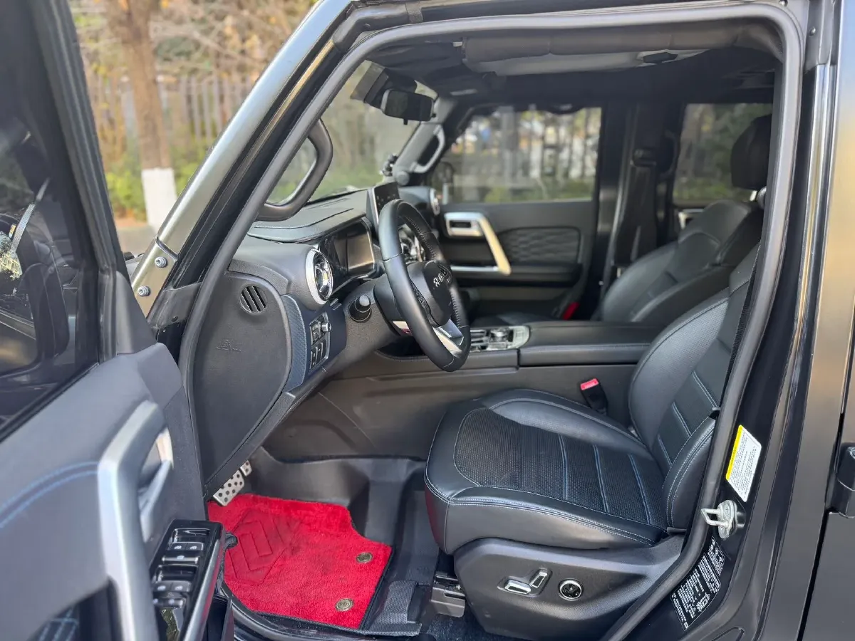 2023 Beijing BJ40 2.0T 224HP L4 8AT,autocango,china used car exporter,china ev exporter,chinese used car exporter,chinese used ev exporter