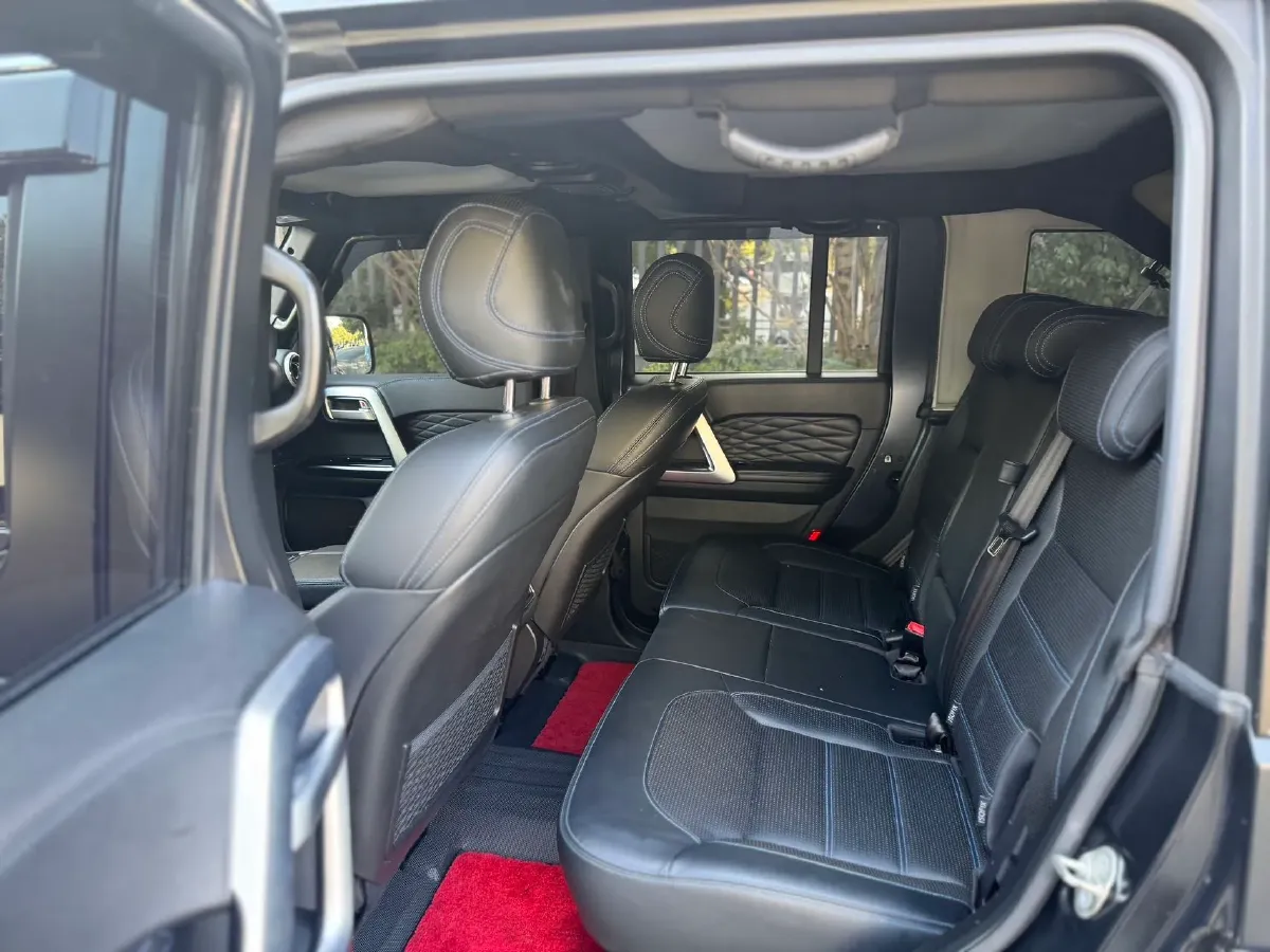 2023 Beijing BJ40 2.0T 224HP L4 8AT,autocango,china used car exporter,china ev exporter,chinese used car exporter,chinese used ev exporter