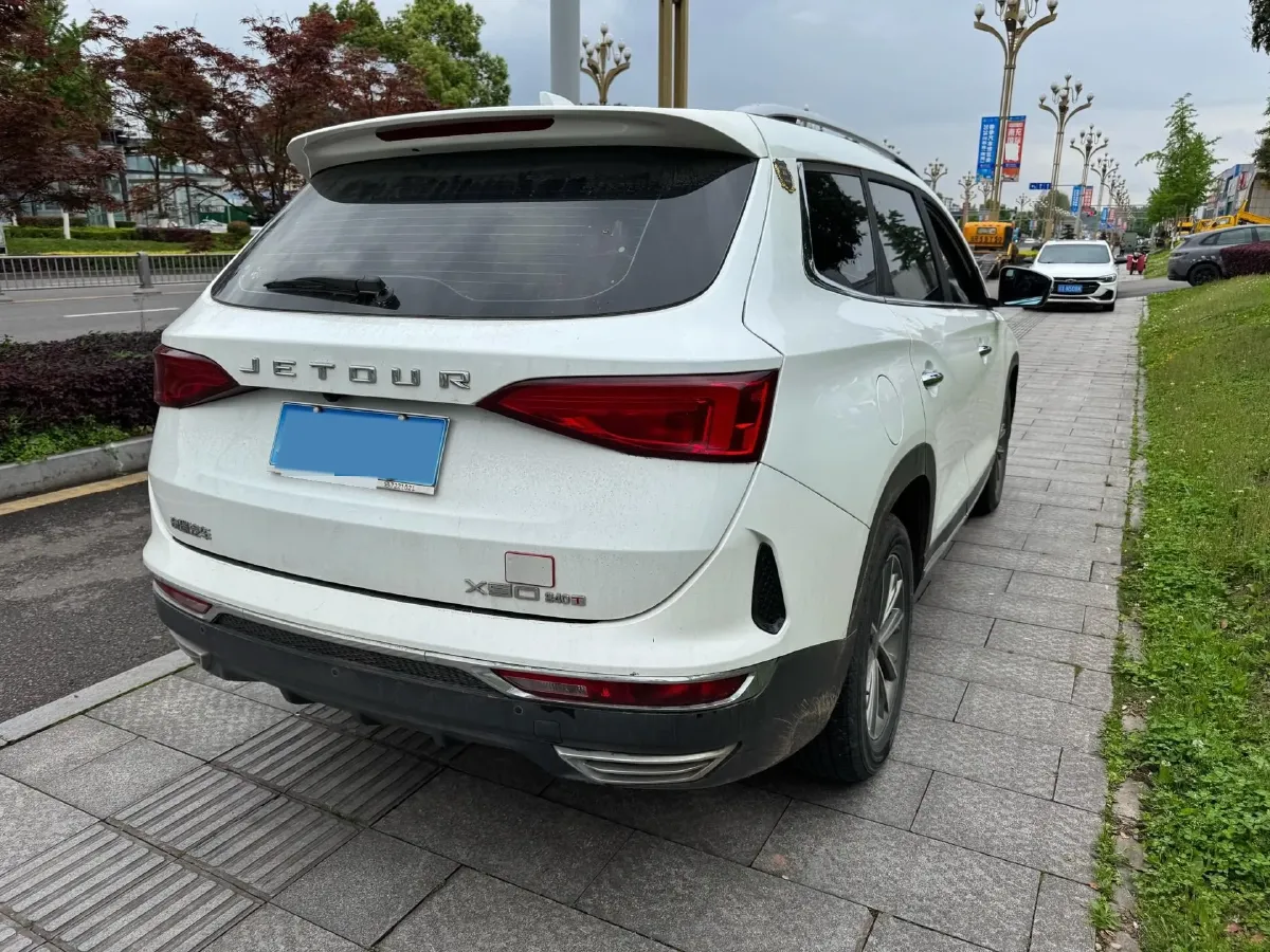 2020 Jetour X90 1.5T 156HP L4 6MT,autocango,china used car exporter,china ev exporter,chinese used car exporter,chinese used ev exporter