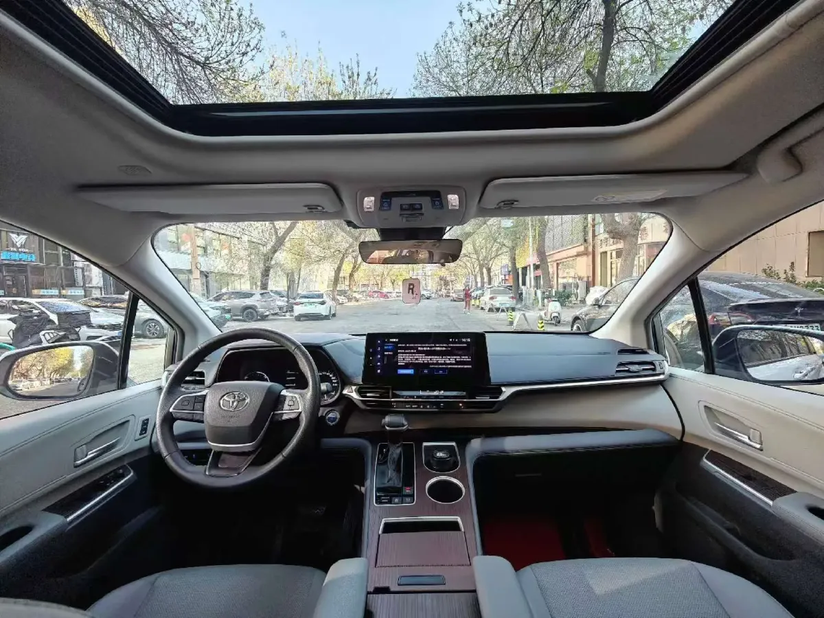 2022 Toyota Granvia 2.5L 192HP L4 E-CVT Hybrid,autocango,china used car exporter,china ev exporter,chinese used car exporter,chinese used ev exporter