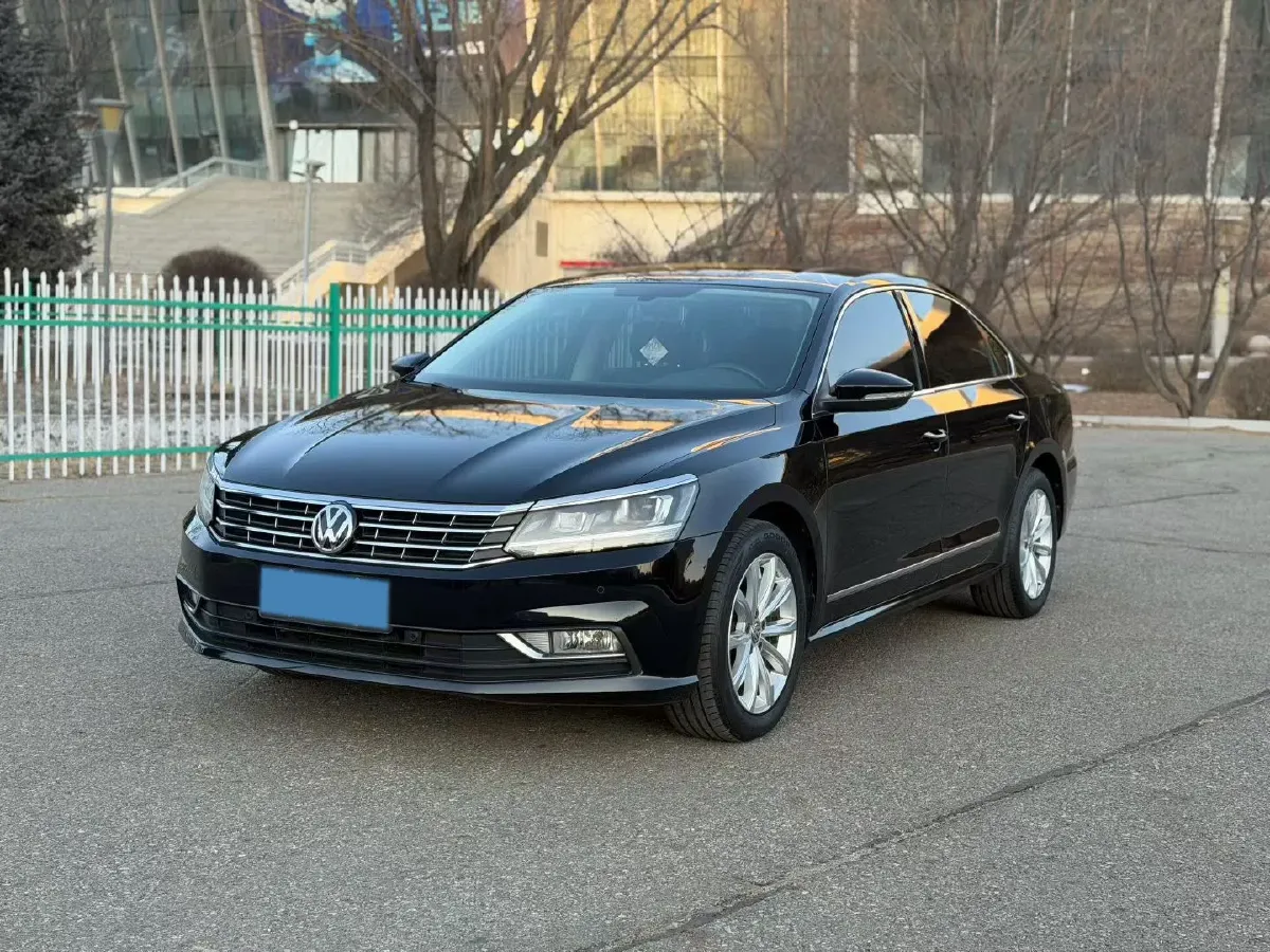 2017 Volkswagen Passat 1.8T 180HP L4 7DCT,autocango,china used car exporter,china ev exporter,chinese used car exporter,chinese used ev exporter