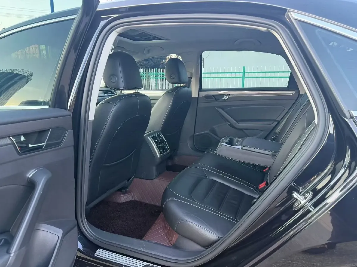 2017 Volkswagen Passat 1.8T 180HP L4 7DCT,autocango,china used car exporter,china ev exporter,chinese used car exporter,chinese used ev exporter