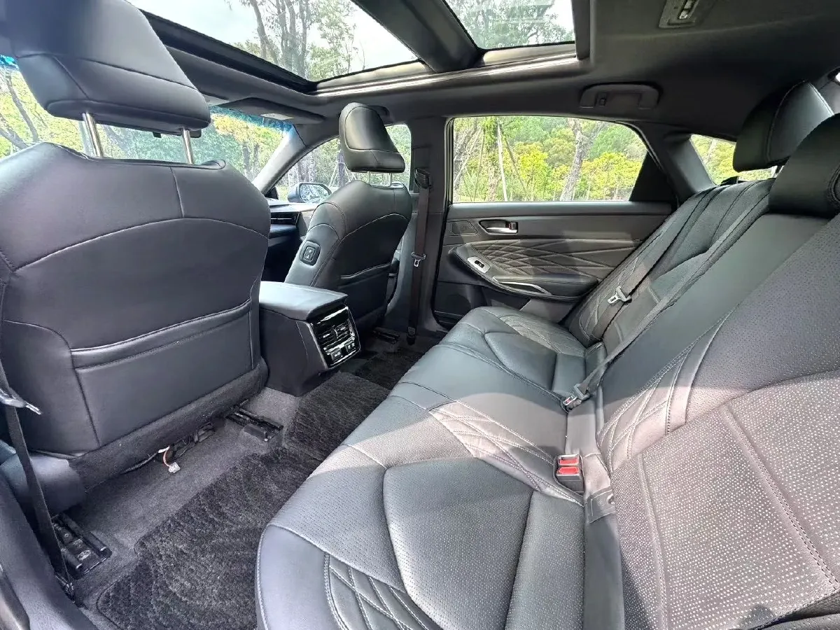 2019 Toyota Avalon 2.5L 209HP L4 8AT,autocango,china used car exporter,china ev exporter,chinese used car exporter,chinese used ev exporter