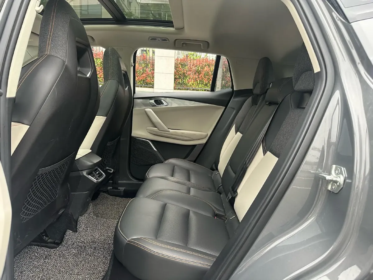 2020 LYNK&CO 06 1.5T 177HP L3 7DCT,autocango,china used car exporter,china ev exporter,chinese used car exporter,chinese used ev exporter