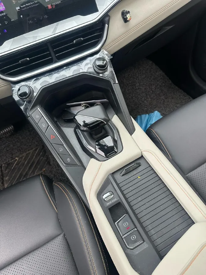 2020 LYNK&CO 06 1.5T 177HP L3 7DCT,autocango,china used car exporter,china ev exporter,chinese used car exporter,chinese used ev exporter