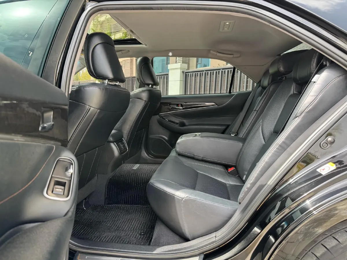 2018 Infiniti Q50L 2.0T 211HP L4 7AT,autocango,china used car exporter,china ev exporter,chinese used car exporter,chinese used ev exporter