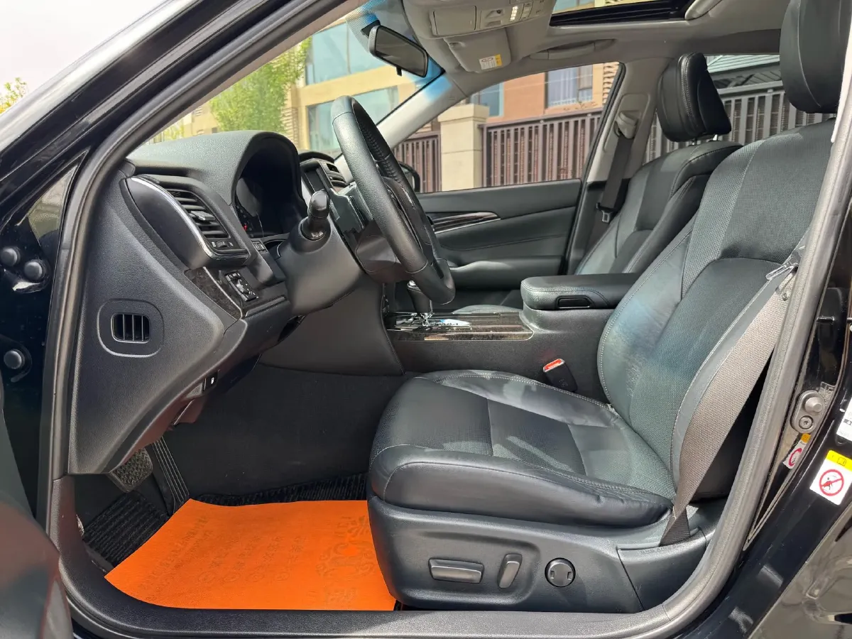 2018 Infiniti Q50L 2.0T 211HP L4 7AT,autocango,china used car exporter,china ev exporter,chinese used car exporter,chinese used ev exporter