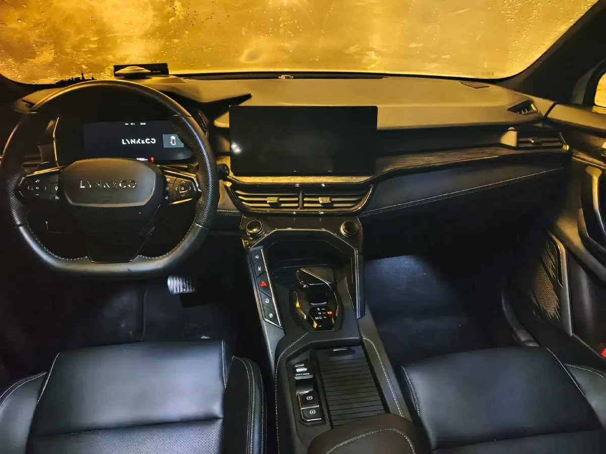 2023 LYNK&CO 06 1.5T 181HP L4 7DCT,autocango,china used car exporter,china ev exporter,chinese used car exporter,chinese used ev exporter