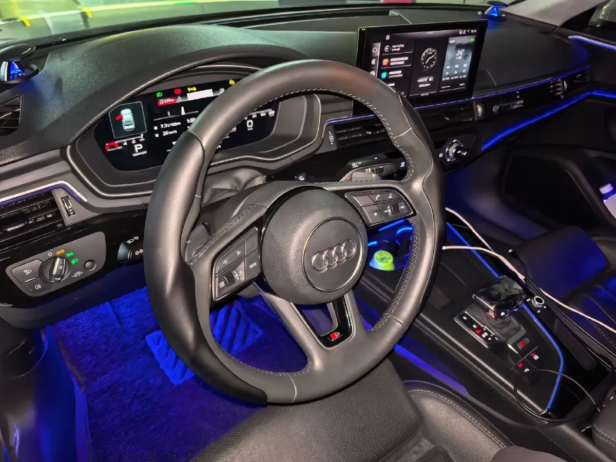 2020 Audi A4L 2.0T 190HP L4 7DCT,autocango,china used car exporter,china ev exporter,chinese used car exporter,chinese used ev exporter