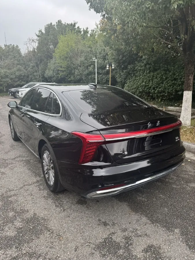 2023 HongQi H5 1.5T 169HP L4 7DCT,autocango,china used car exporter,china ev exporter,chinese used car exporter,chinese used ev exporter