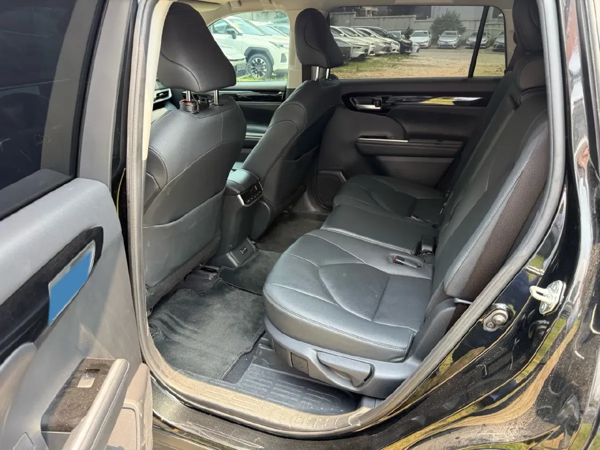 2022 Toyota Highlander 2.0T 248HP L4 8AT,autocango,china used car exporter,china ev exporter,chinese used car exporter,chinese used ev exporter