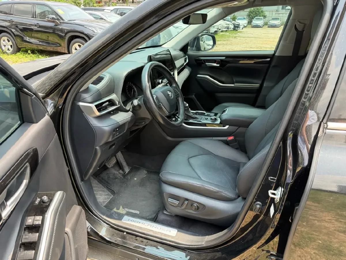 2022 Toyota Highlander 2.0T 248HP L4 8AT,autocango,china used car exporter,china ev exporter,chinese used car exporter,chinese used ev exporter