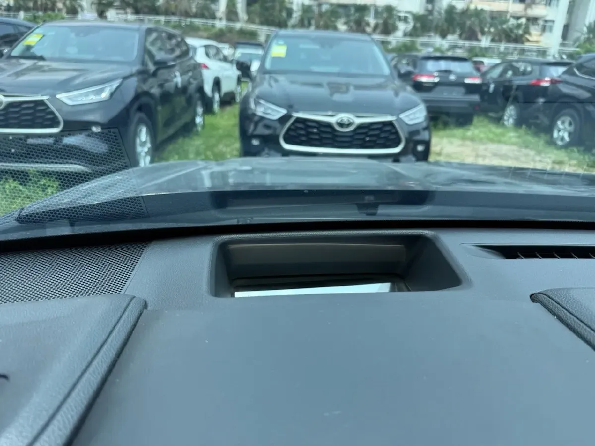 2022 Toyota Highlander 2.0T 248HP L4 8AT,autocango,china used car exporter,china ev exporter,chinese used car exporter,chinese used ev exporter