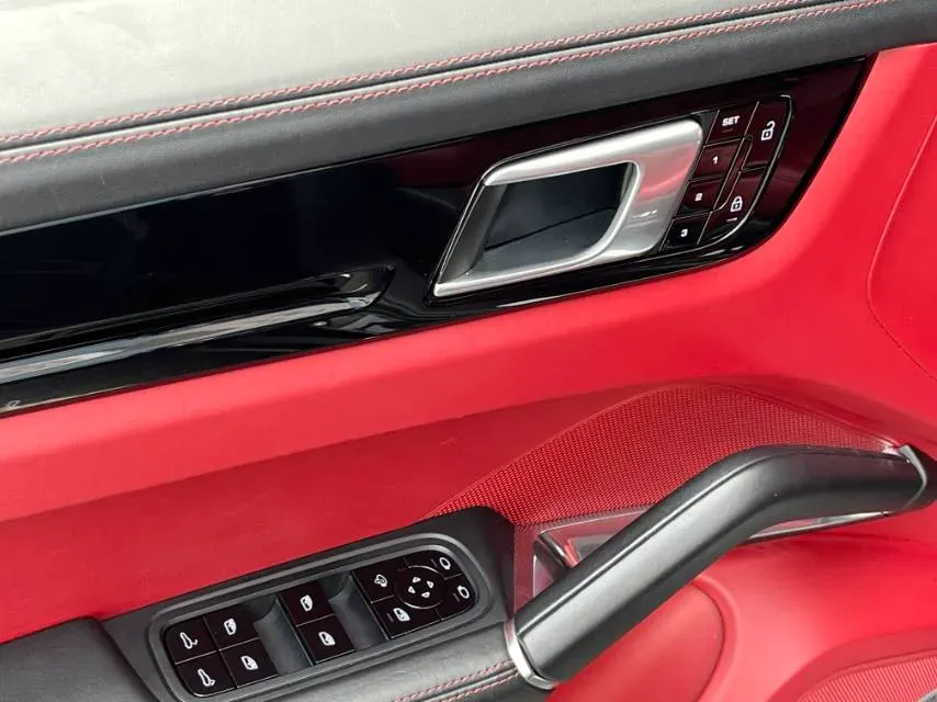 2020 Porsche Cayenne 4.0T 549HP V8 8AT,autocango,china used car exporter,china ev exporter,chinese used car exporter,chinese used ev exporter